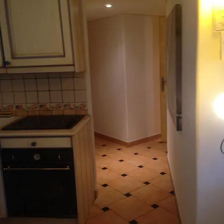 Lägenhetshotell Lagrange Port-marine