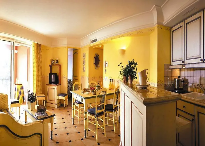Lagrange Port-marine Aparthotel 4*
