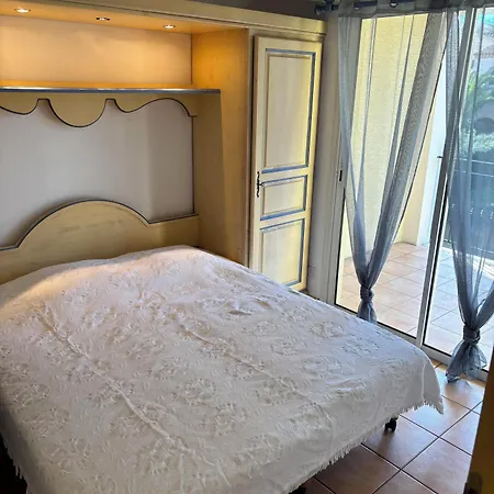 Lagrange Port-marine Aparthotel Sainte-Maxime